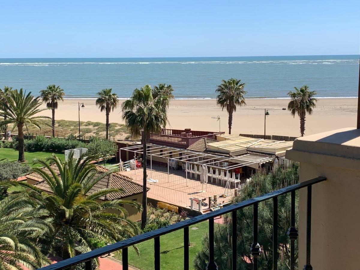 Mirando Al Mar. Primera Linea De Playa Isla Canela Exterior photo